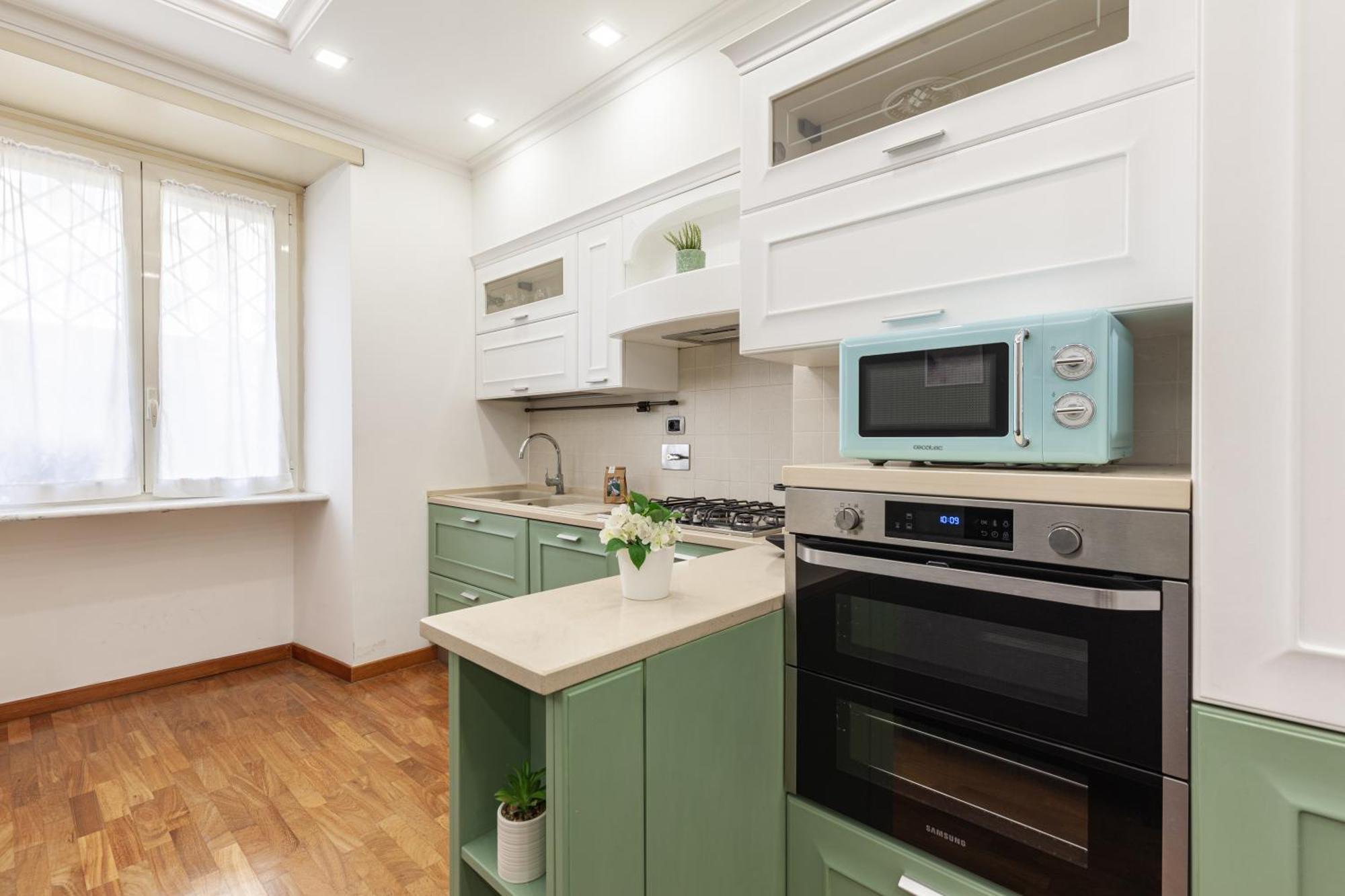 Hostly-wood And Colors Midtown-just 7min To Colosseum Appartamento *